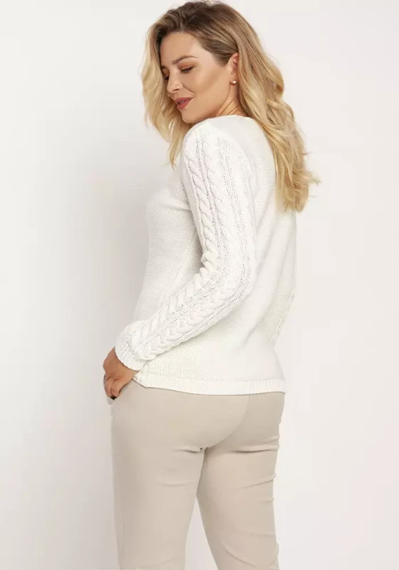 elegancki-damski-sweter-w-odcieniu-ecru-z-dekoltem-w-szpic-na-rodzinne-przyjecie.webp